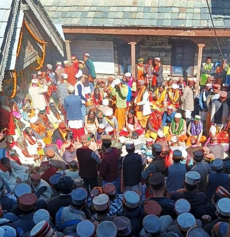 sidhshuk's tweet photo. Divine assembly issues warning against desecration of sacred sites

Deities convey strong displeasure over converting of divine spaces into picnic spots

Bijli Mahadev ropeway was a serious concern. The oracle of Devi Hadimba condemned the tampering

#HimachalPradesh https://t.co/GxcFg1j7JM