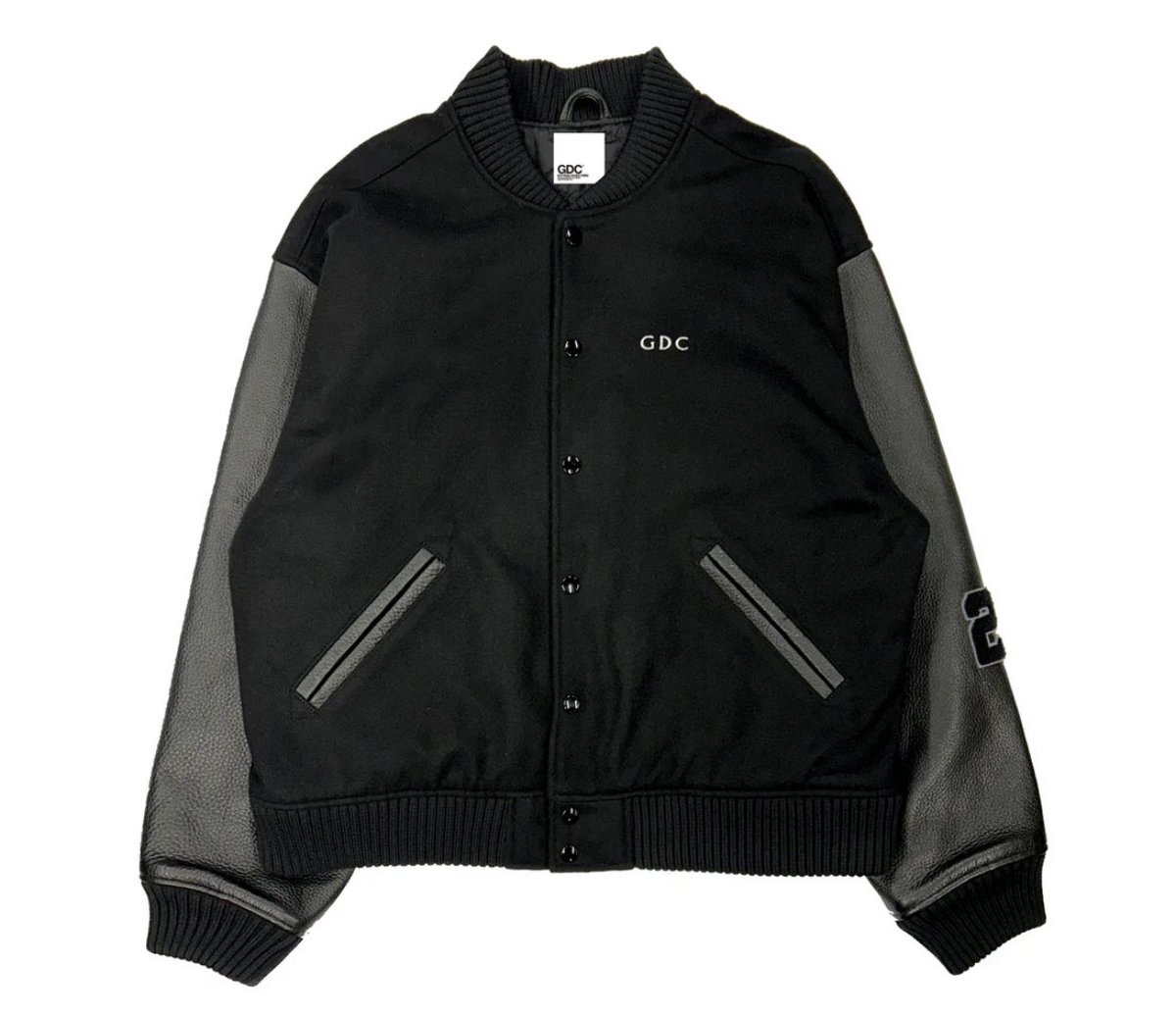 木村さんインスタ更新。 今日はGDCのLOTUS Stadium Jumper。左袖に