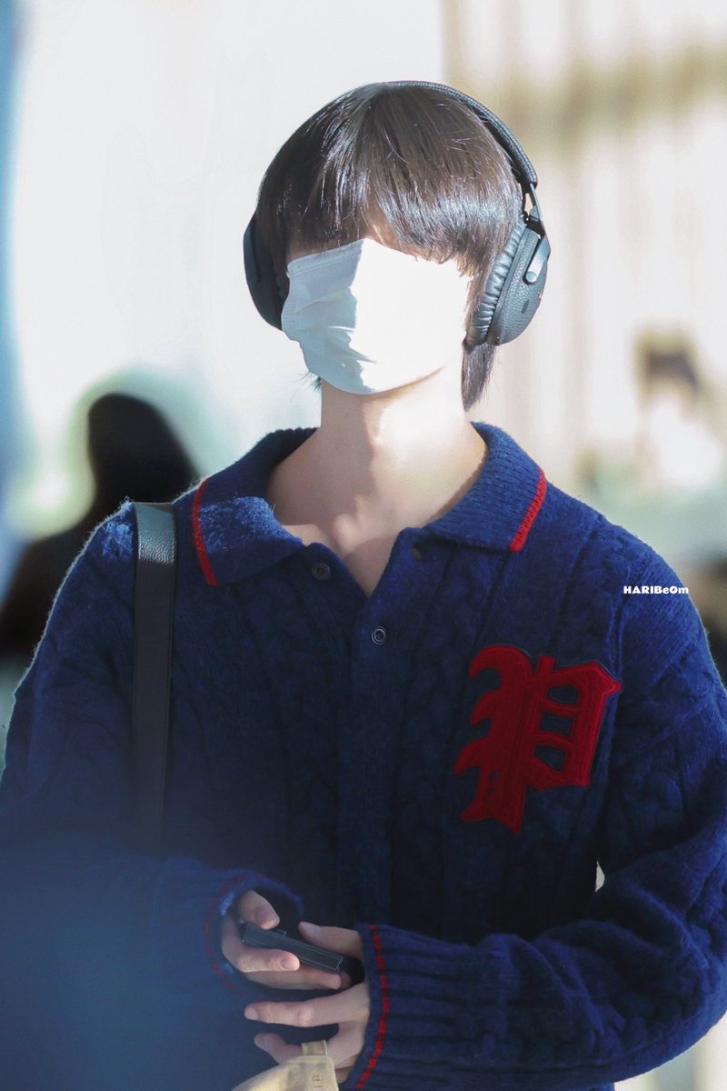 HARIBeOm_313's tweet photo. εïз 251101 εïз ICN🛫

#투모로우바이투게더 
#범규  #BEOMGYU #TXT_범규
#TXT #TOMORROW_X_TOGETHER #ボムギュ https://t.co/fkeqFubNON