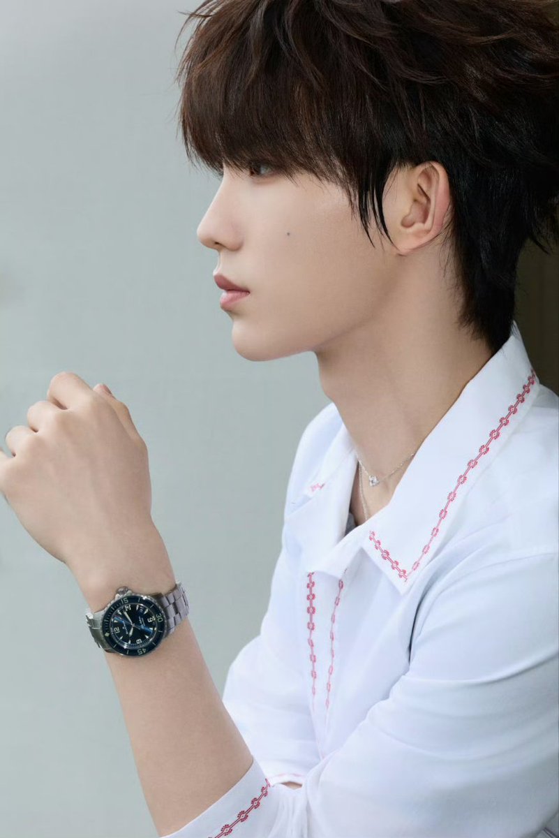 SuXinHaoFanclub's tweet photo. 251029 Su Weibo Update
苏新皓微博更新
Received the invitation to happiness
收到了 快乐邀请
@prada @FREDjewelry #Prada #fredjewelry #blancpain #Elle #苏新皓 #suxinhao #Su #登陆少年 #TransfOrmProject #TOP登陆少年 #idol #cpop #披荆斩棘 #callmebyfire #MilanFashionWeek #MFW https://t.co/fB3UG9BZ3N