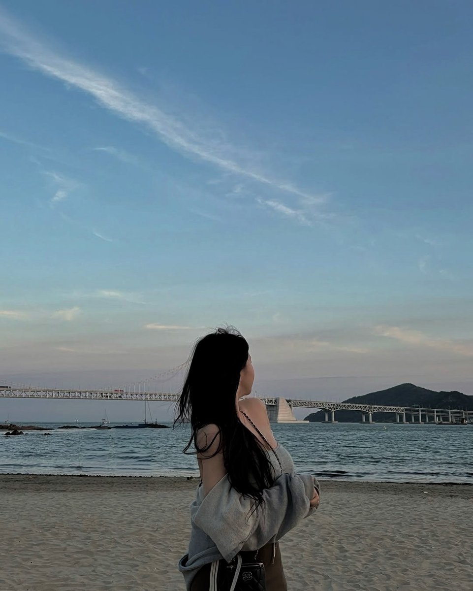 𝘯𝘢𝘺𝘺 tweet media