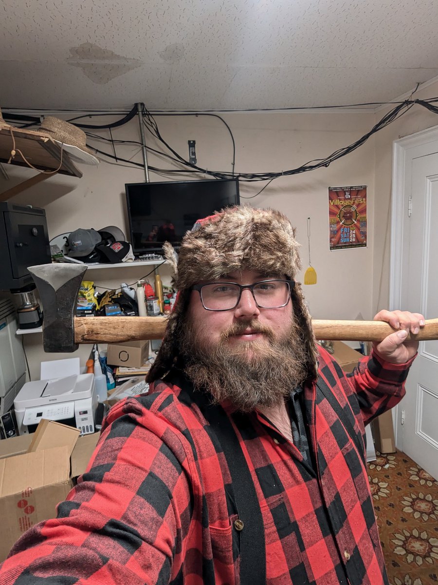 jackpeters809's tweet photo. @Tectone I smoked a brisket on Halloween dressed like this. https://t.co/AnMtffY3ek