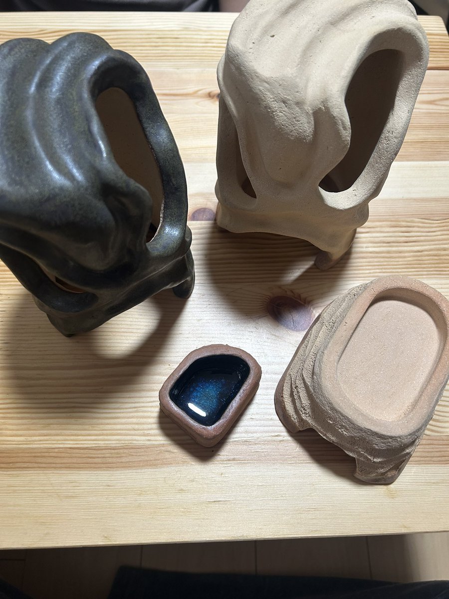 RCFにて月光堂さん(<a href="/tsukinohikari32/">月光堂｜10/28-11/2 RCF出展【 爬虫類シェルター制作所】</a> )のシェルターを購入してきました！焼き物は今回の製作で最後らしいので購入できて良かったです！☺️