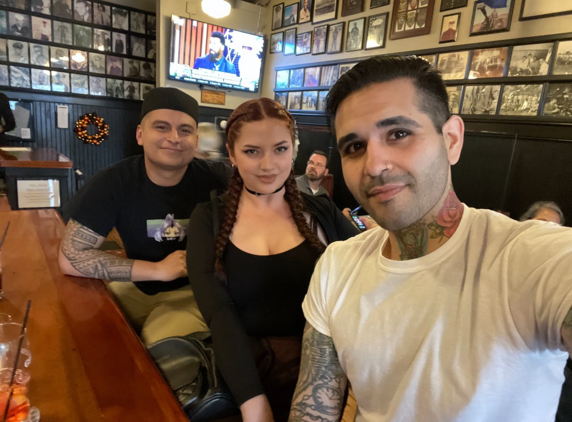 fav family portrait <a href="/VyIetz/">STG | Vy⛩️</a> happiest (late) bday to my son 🫶🏻