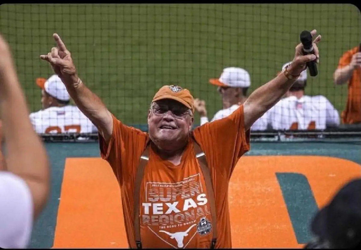 kiesch23's tweet image. From driving the caddie to hearing him sing The Eyes of Texas at every game, there will never be another Scott Wilson. He embodied what it meant to be a true Longhorn. I know he’s singing The Eyes of Texas in heaven right now. His legacy will live on forever. Rest easy my friend.