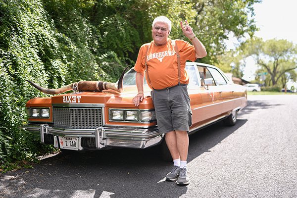 kiesch23's tweet image. From driving the caddie to hearing him sing The Eyes of Texas at every game, there will never be another Scott Wilson. He embodied what it meant to be a true Longhorn. I know he’s singing The Eyes of Texas in heaven right now. His legacy will live on forever. Rest easy my friend.