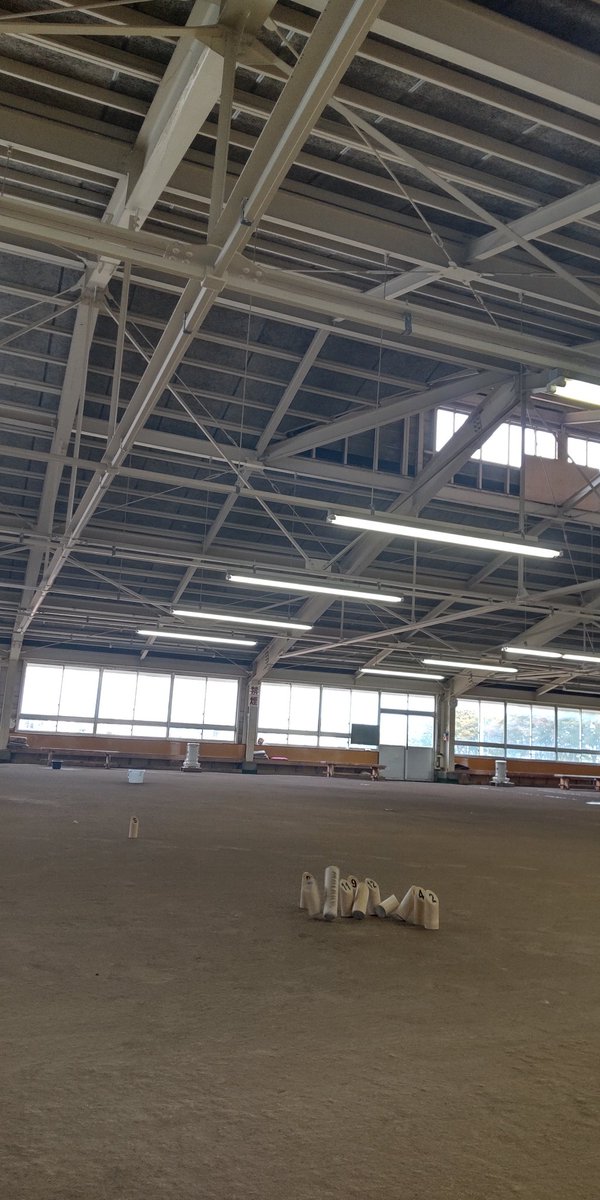 本日は、4人でモルックやってきました！
久しぶりの屋内です！
雨も大丈夫！
熊も大丈夫！多分、大丈夫！
#秋田市
#モルック