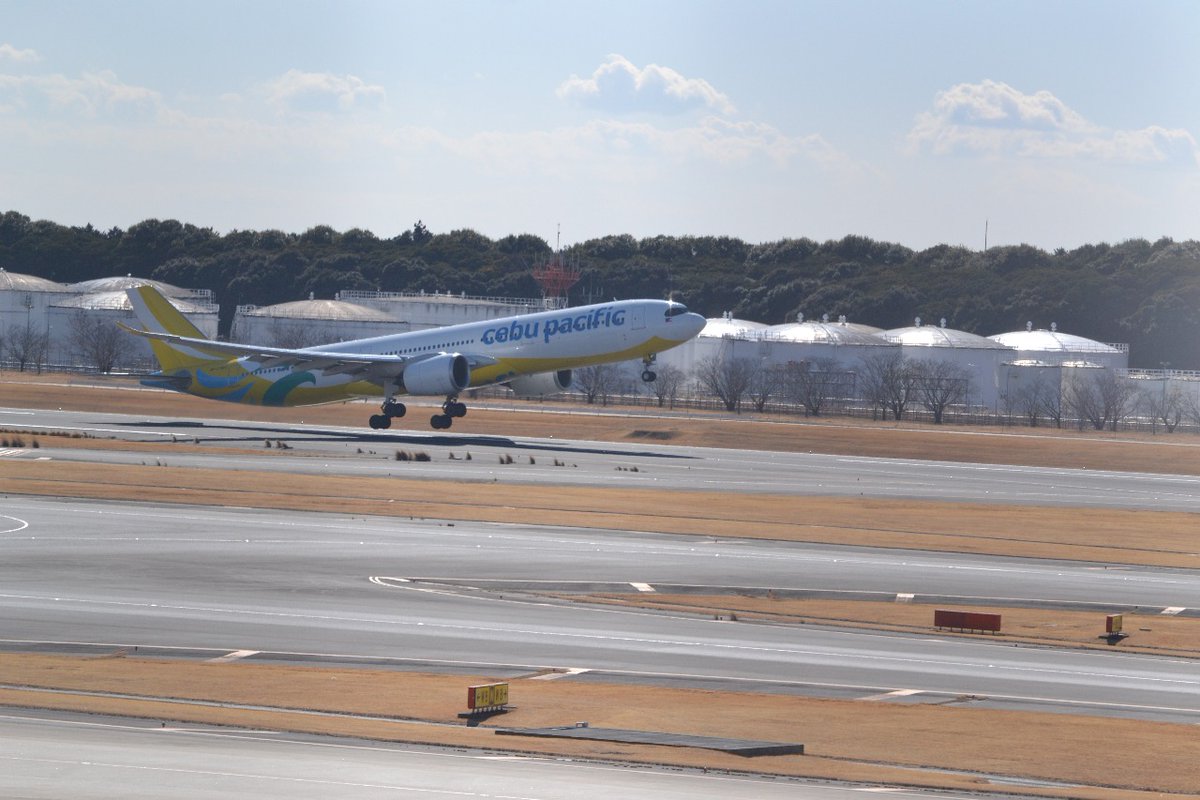 janov20's tweet photo. When I was at Narita
#photograph
#planephotography
#nikonphotography
#NoEditing
#RawPhotograph
.
.
. https://t.co/fhrIzEKDOR