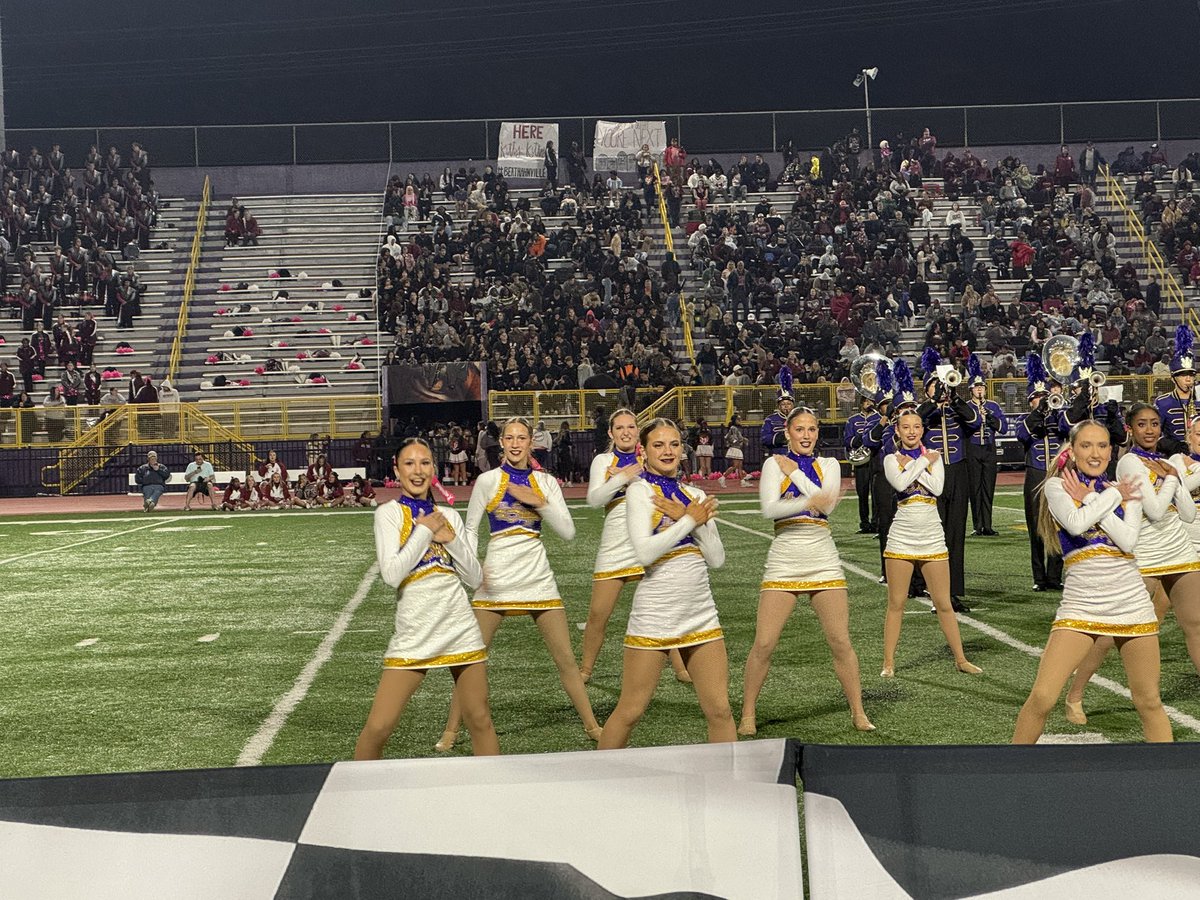 What a night for St. Charles Parish! From incredible bands, cheerleaders, dance teams, and color guards to a packed crowd full of community pride, the Battle on the River had it all. Congratulations to Destrehan on the win! 🏈🎶💜❤️ 
#BattleOnTheRiver2025
#YouBelongHere📍