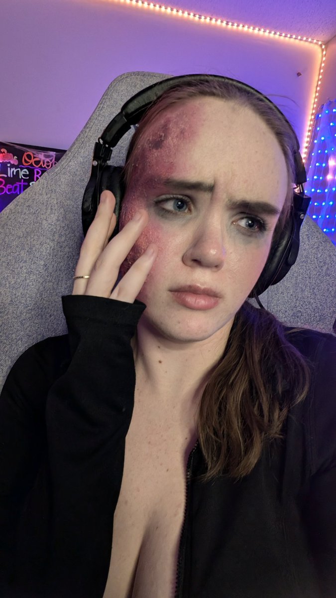You'll never guess what happened 😭 live now talking about it ➡️ twitch.tv/mslilacqueen
