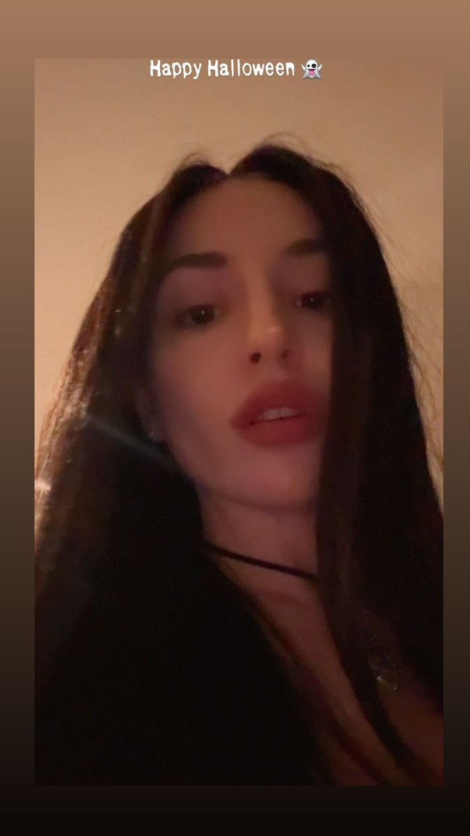 avamaxpopbase's tweet image. Ava Max shares brand new celebratory Halloween Instagram Story.

“Happy Halloween 👻”