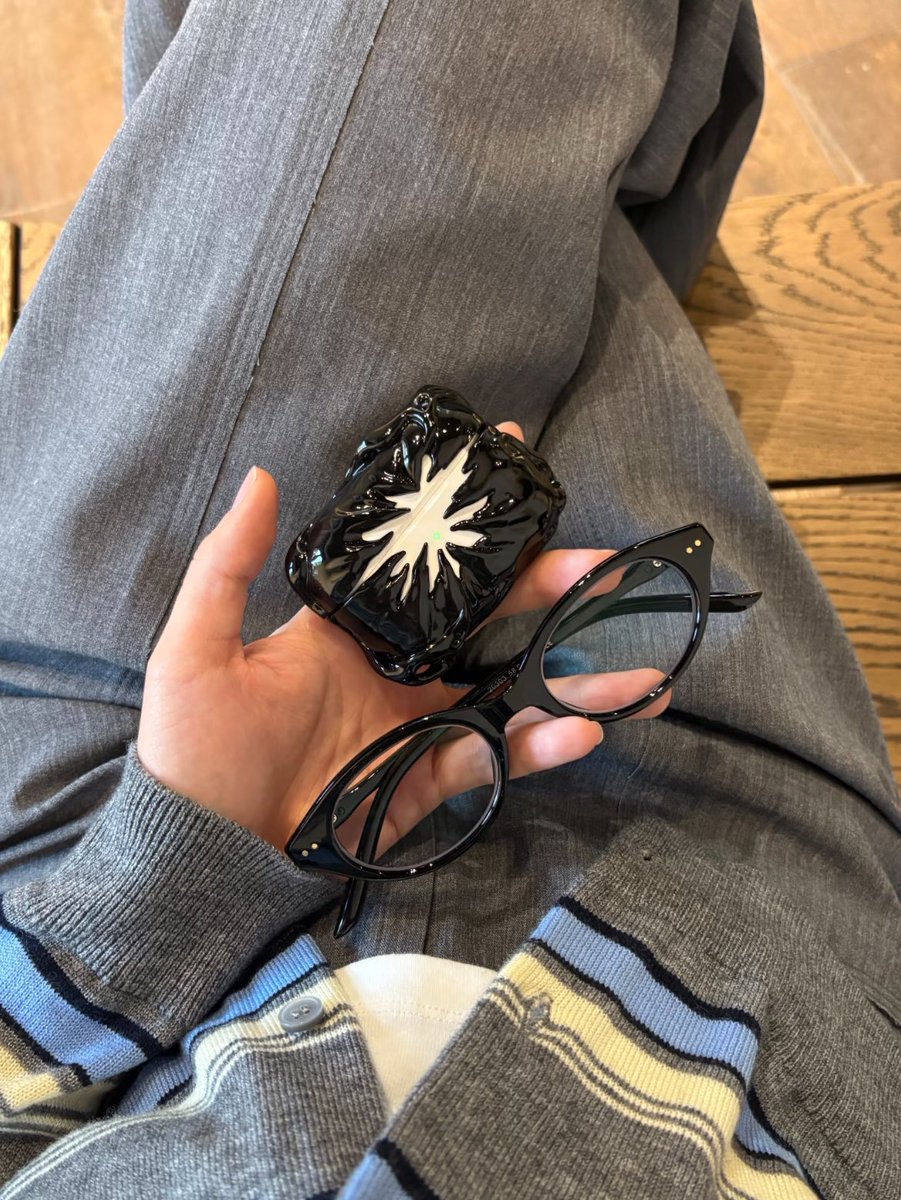 aaynaras's tweet photo. 🕷️🕸️เคส AirPods Pro/Pro 2  — 690฿ free shipping❕ https://t.co/ScGXbIASRT
