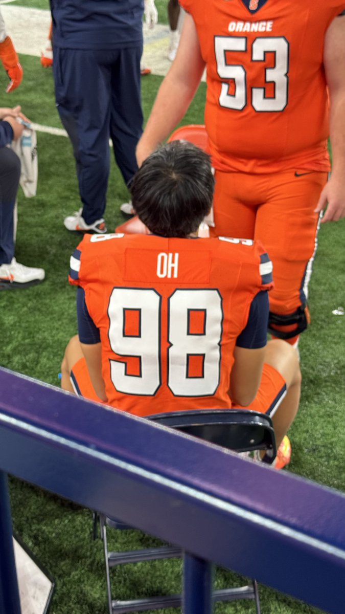 CVBLS8's tweet image. When you get told a life story by the gas station cashier as your trying to get your breakfast sammich and redbull.