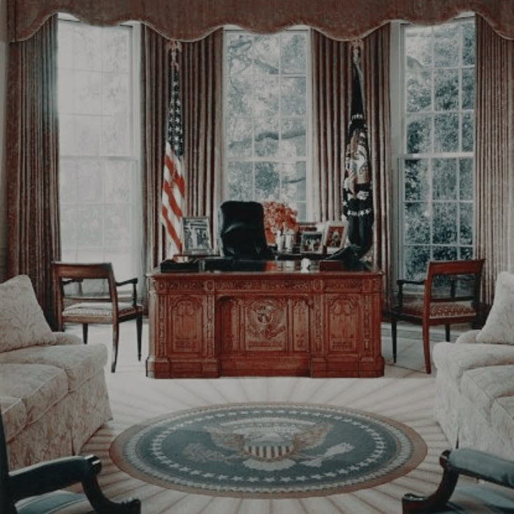 𝐞𝐦𝐢𝐥𝐬𝐞 tweet media