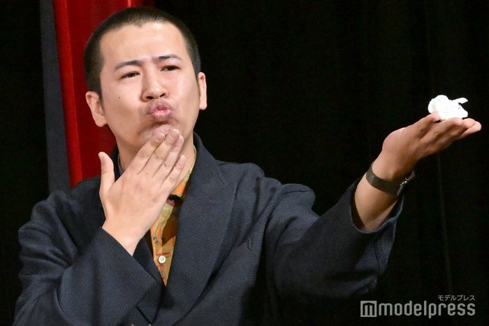 modelpress's tweet image. コットンきょん、第1子男児誕生を報告💐
妻はタレント・まつきりな「母子共に健康です」

🔻写真・記事詳細はこちら
mdpr.jp/news/4672735

きょんとまつきは2025年7月3日、結婚とまつきの第1子妊娠を発表していた。

#コットン #きょん @k_is_abokado