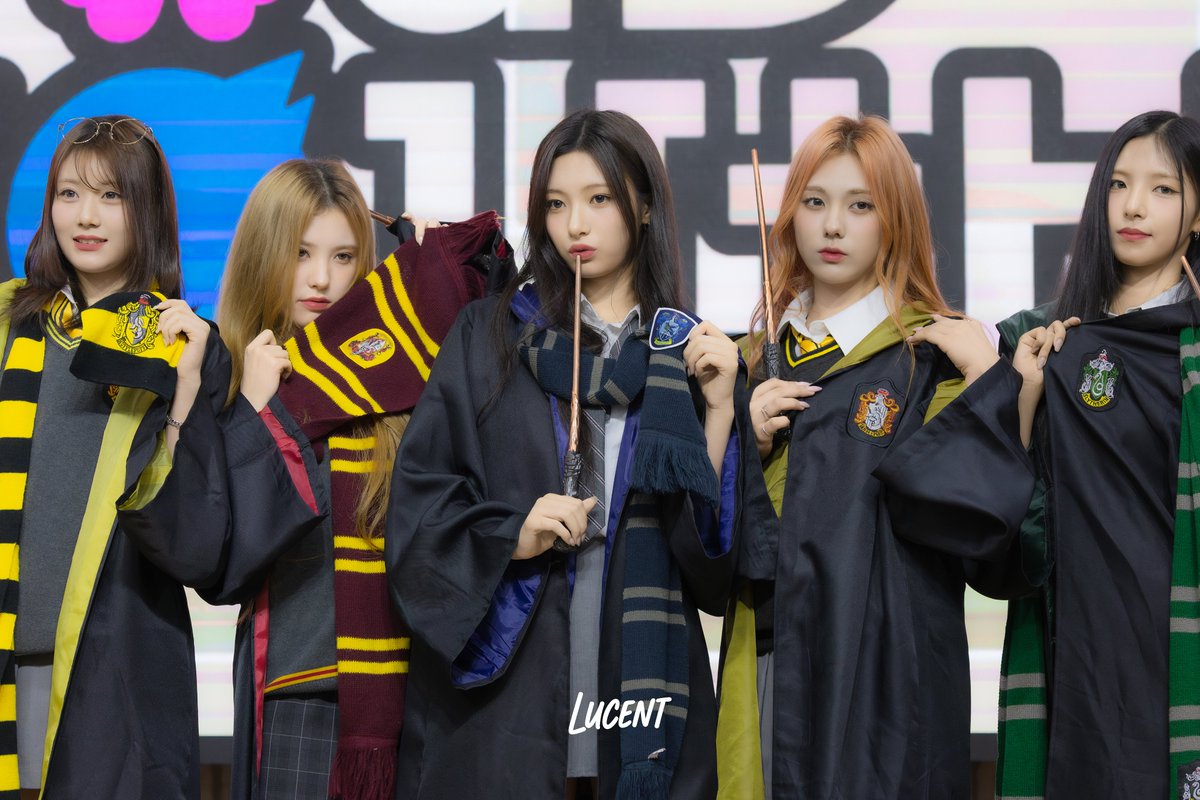 1주년🩷💛❤️ 💚💜
앞으로 계속 오래보자
#ODDYOUTH #오드유스 
#MAIKA #MYAH #SUMMER #YEEUM #KANIE
#마이카 #마야 #써머 #예음 #카니