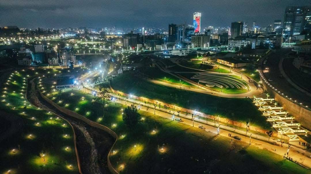 ETEmbassyPEK's tweet image. Progress on the Addis Ababa Corridor: Completing the First Two Phases

#AddisAbaba #Ethiopia #modernwarfare #fastest #growing #CityLife