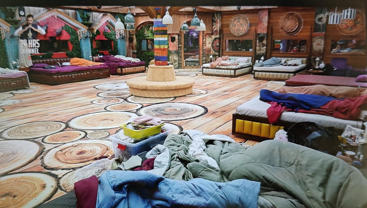 Ppuchinn_lili's tweet image. Good morning everyone ♥️
But they r still sleeping 
 
We didn't get any morning dance today🥲
#AbhiNoor #AshnoorKaur #AbhishekBajaj #BiggBoss19