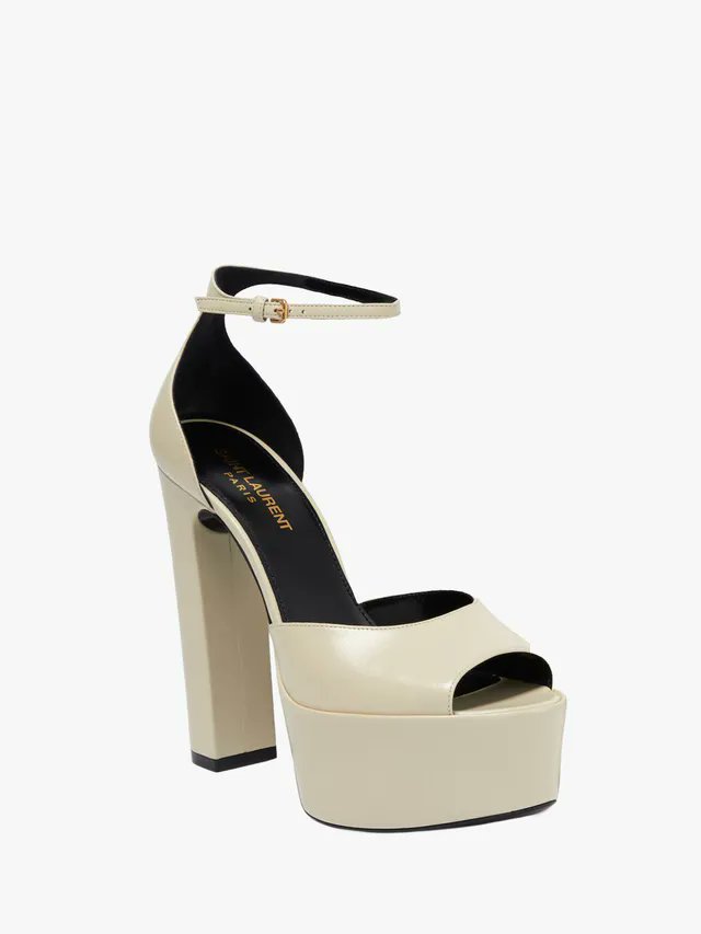 forealuxe's tweet photo. You've planned your reception—now, finish it off with a pair of wedding after-party shoes fit for an all-night celebration. https://t.co/1POvRFv2a0