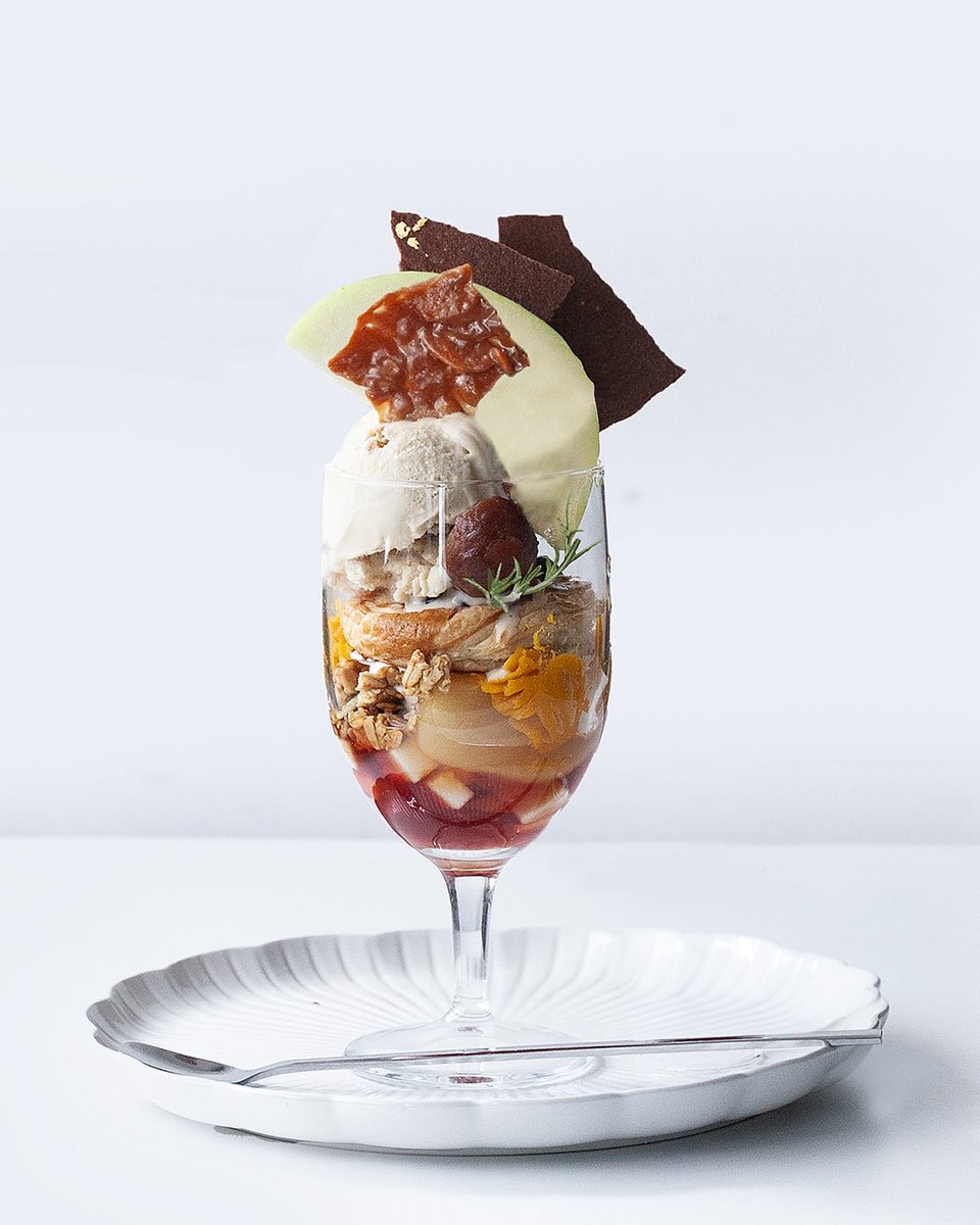 11月の新作パフェ登場🍁 主役は丹波栗のジェラート×カシスのパイ