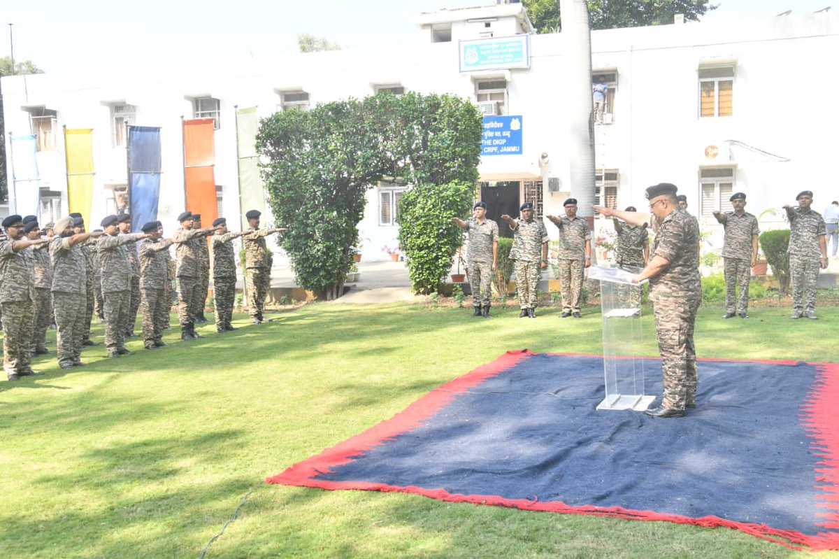 ON 31/10/25 "GC CRPF Bantalab celebrated #EktaDiwas with great enthusiasm, organised  a ‘Run for Unity’ and took the pledge to uphold the spirit of national integration and harmony. <a href="/crpfindia/">🇮🇳CRPF🇮🇳</a>  <a href="/PMOIndia/">PMO India</a>  <a href="/jammusector/">jammu sector crpf</a>