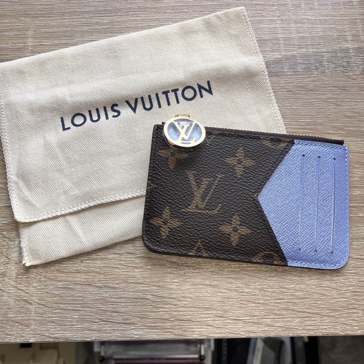 レア・早い者勝ち⭐️新品未使用・箱付き⭐️LOUIS VUITTON 手袋 ヴィトン ルイヴィトンドラゴンヌ LVMADE NIGOコラボ バッグチャーム 白