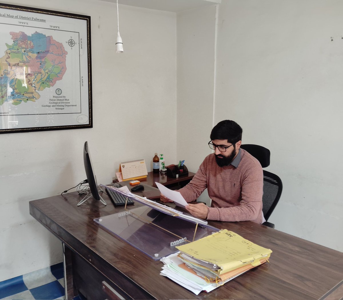 Dr.Mohammad Saleem Assumes Charge as Distric Mineral officer Pulwama (DMO)