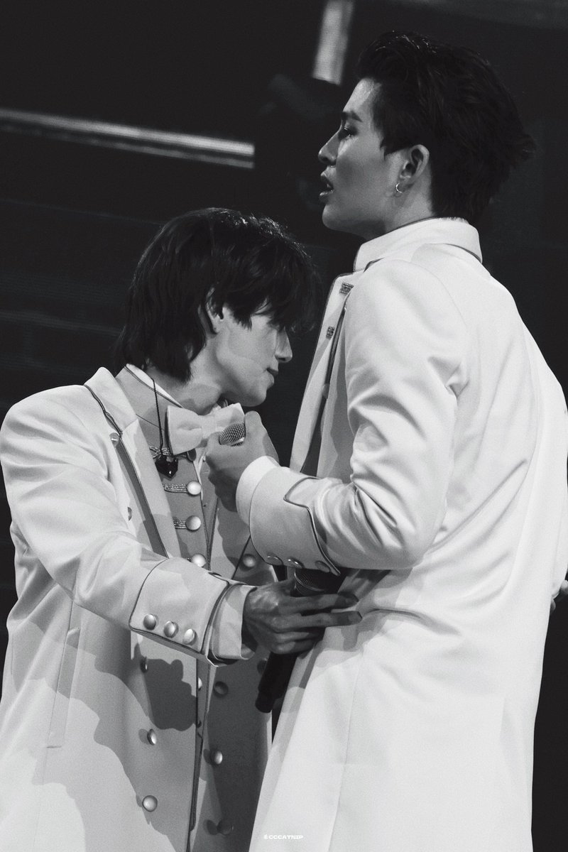 cccatnip_'s tweet image. 🤧🤧
PONDPHUWIN WELCOME ON BOARD
#PondPhuwinFanconD1
#PondPhuwinFancon
#ปอนด์ภูวินทร์ #PondPhuwin 
#ppnaravit #phuwintang