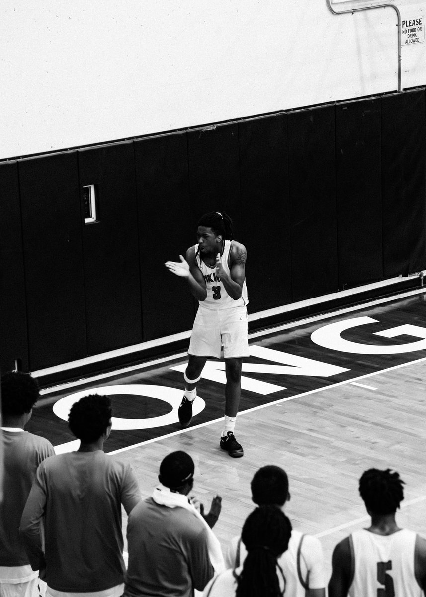 kaihunterz's tweet photo. F | #03 | Zakai Hunter
MIN: 29 
FGM-A: 4-8 
FTM-A: 4-6 
4REB: 
2AST
1STL: 2BLK
PTS: 12
Vs Santa Ana

 #JUCOPRODUCT 
#GoVikings https://t.co/Sfo9bsF3it