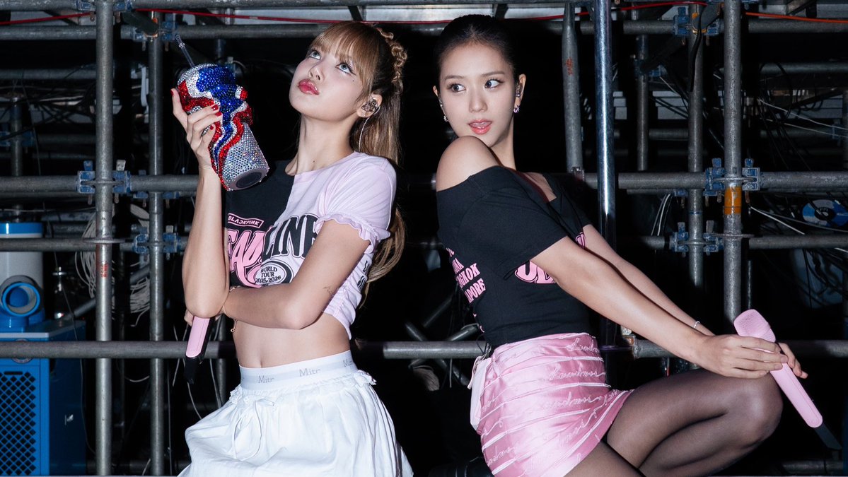 bIackpinkloops's tweet image. jisoo weibo update with blackpink 💍