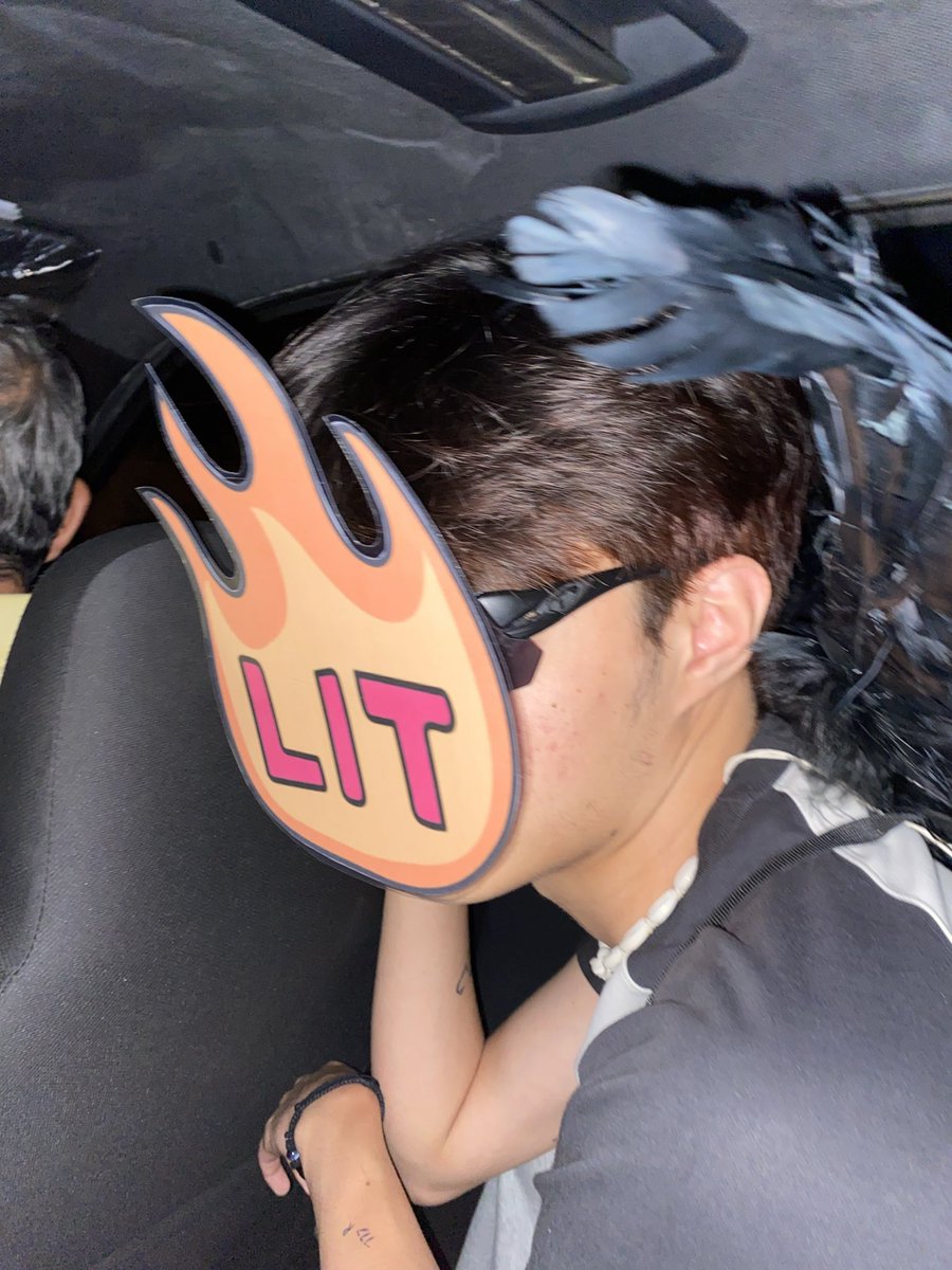 raflywild tweet media