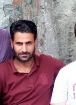 With a heavy heart, I share the heartbreaking news of the untimely demise of my beloved friend, Brother Hilal Ah Mir of Noorbagh Kgm.
He left this world at such a young age, leaving us all in deep pain and sorrow. 💔
We all stand with the family in mourning this inconsolable loss