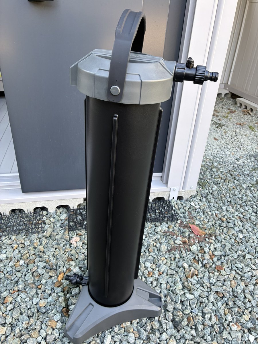 最近vape用品を買ってないので浮いたお金で純水器を買いました🚗
ミニバン洗車吹き上げめんどうなので純水で流して吹き上げ無しで試しましたが風が強かったのもあってか空気中の埃が付いた部分は少し残りましたがその他は水垢無し👌