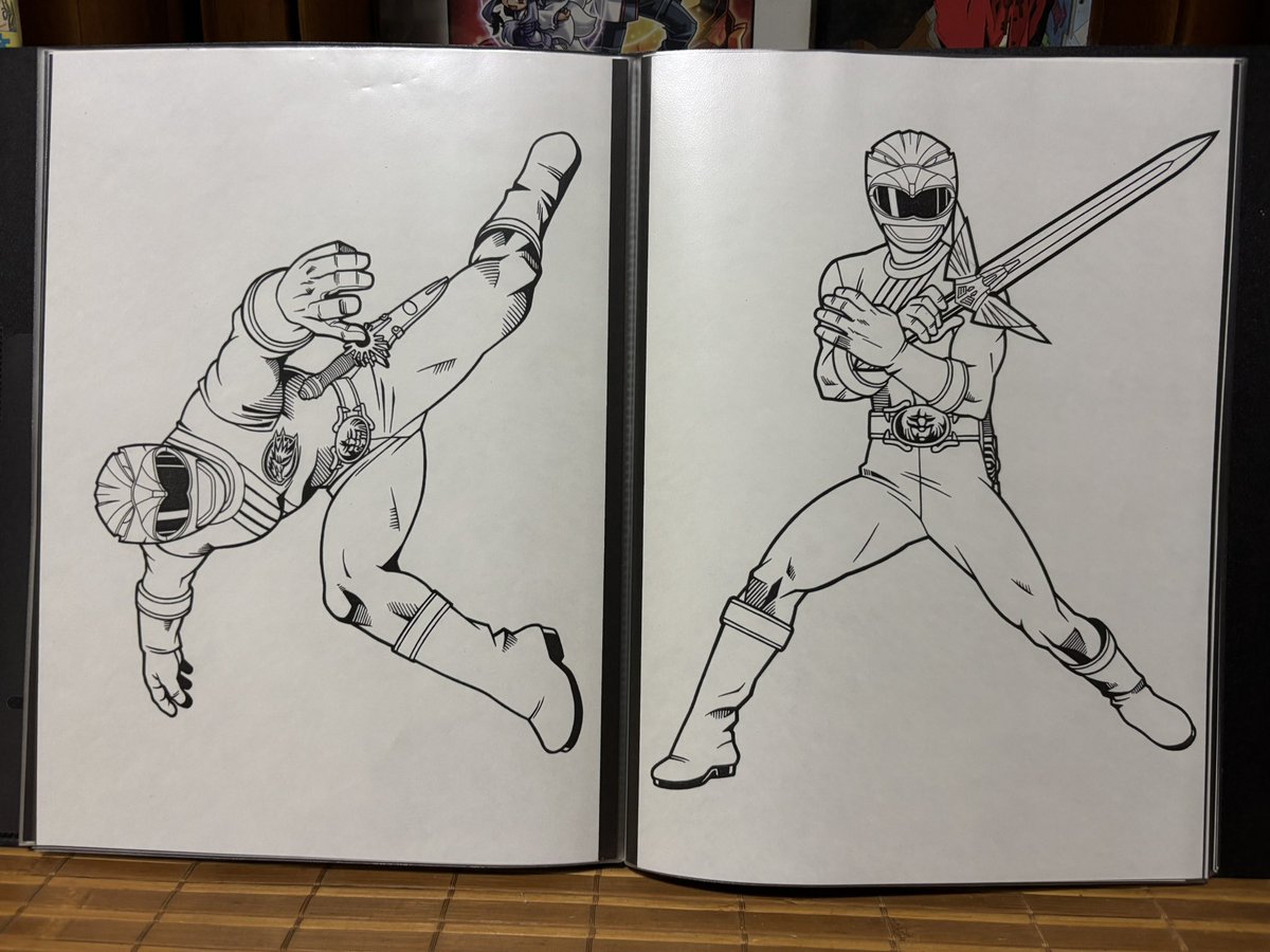 以前は見つからなかったガオレンジャーの原画が発掘できたのでついでに貼っておく。
原画見るまですっかり忘れてたけど、それぞれ素手と武器持ちで2点ずつイラストを描いていた模様。
残りはツリーに続く