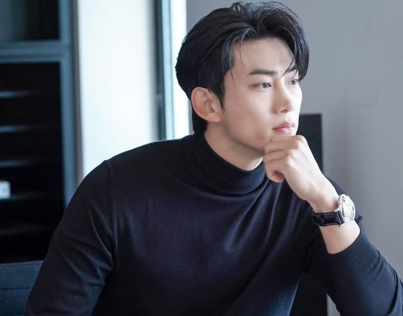 auttaross's tweet photo. 💍 แทคยอน 2PM เขียนจดหมายด้วยลายมือ ประกาศแต่งงานกับแฟนสาวนอกวงการ
❤️ คบกันยาวนานกว่า 6 ปี ก่อนตัดสินใจใช้ชีวิตร่วมกัน
🕊 พิธีแต่งงานจะจัดแบบส่วนตัวในฤดูใบไม้ผลิปีหน้า
🙏 เจ้าตัวขอบคุณแฟน ๆ ที่อยู่เคียงข้างตลอด 19 ปีในวงการ
#Taecyeon #2PM #แทคยอน https://t.co/2qLGLJhJdO