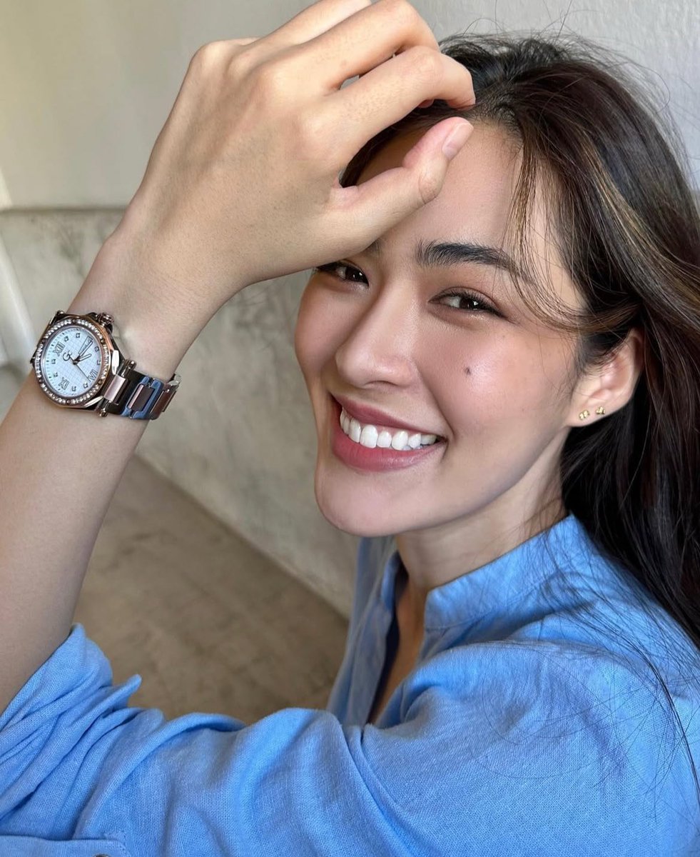 hereforyuri's tweet image. this picture of ling is so husband coded