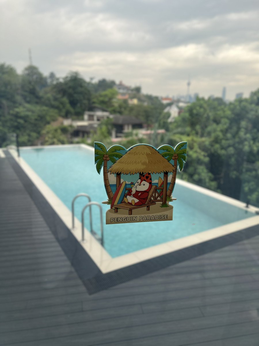 pudgymalaysia's tweet photo. Pengus touched grass ☀️
and maybe some pool water 💦

Aloha Oasis  Pengu outside today 🍹🐧 https://t.co/O98s2qVnU4