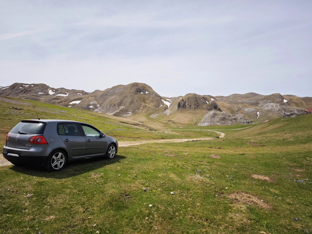 dan će biti prelijep i šteta ga je izgubiti u gradskoj sredini 

..kad budem auto prodavao, objaviću ovakve fotke uz prigodan txt