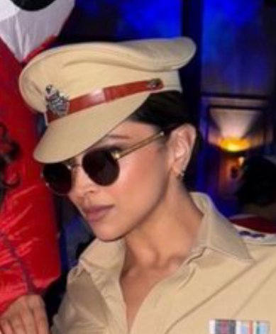 ADianNarsingh's tweet image. Ye bucket ko lady singham se bahar feko bc