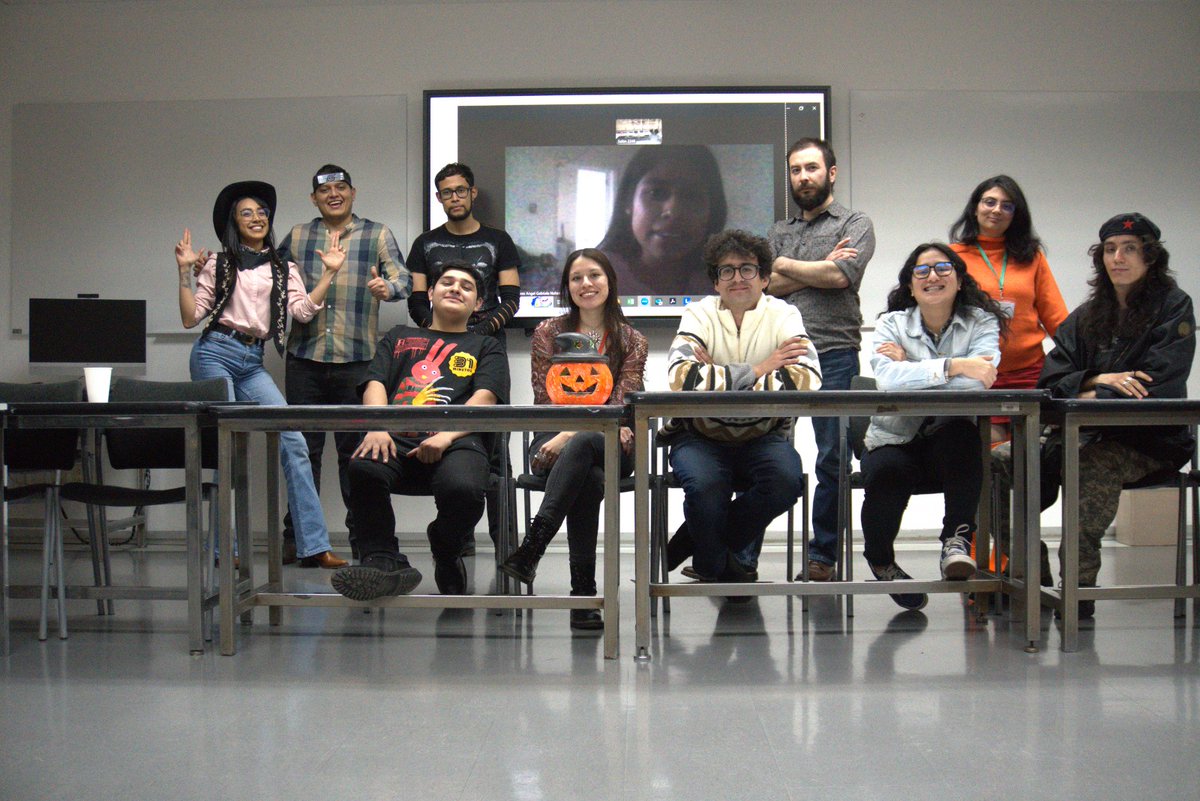 Javiersoto97's tweet photo. Sexta sesión del Seminario de Investigación para la Construcción de Objetos de Estudio en @elcolmex En esta sesión discutimos una tesis y dos proyectos de investigación. https://t.co/OBGspR3cN4