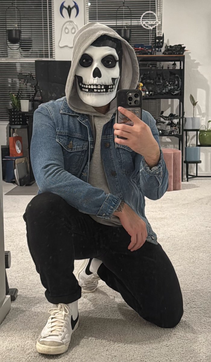 ryanlittleroot's tweet photo. 💀🎃💀🎃💀 https://t.co/WcOaPpQX1N
