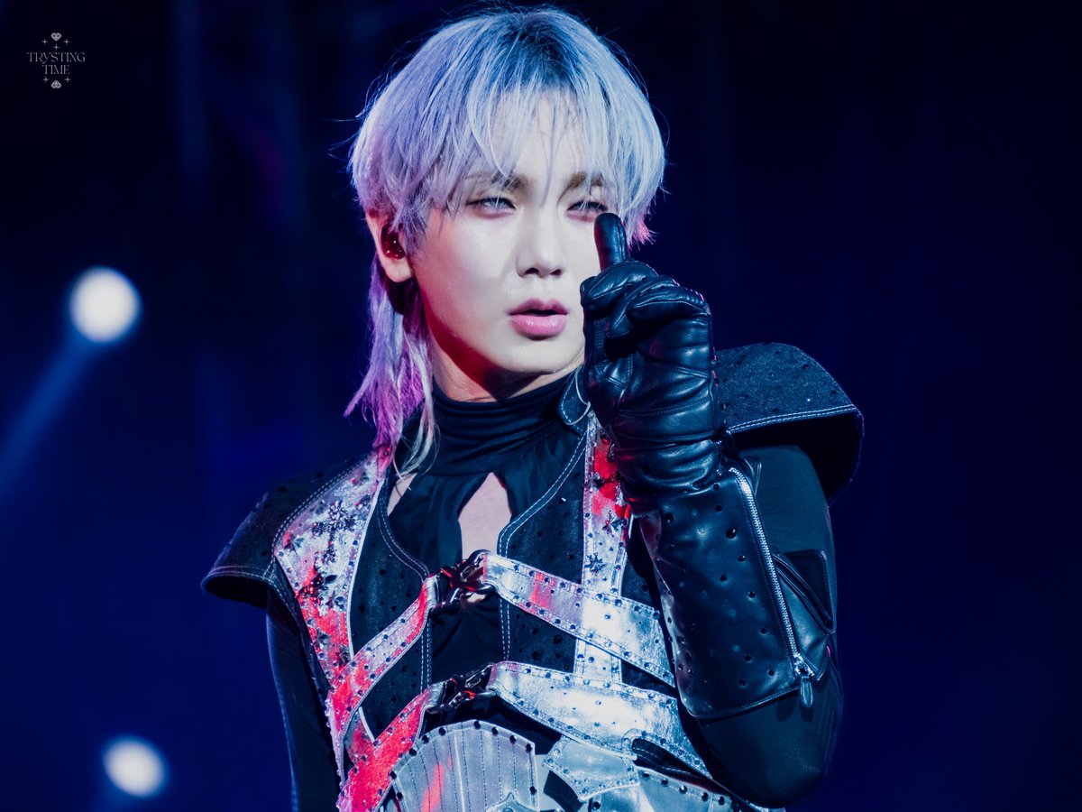 trysting_time's tweet image. 🗓️𝟸𝟶𝟸𝟻𝟶𝟿𝟸𝟾
📍𝙺𝙴𝚈𝙻𝙰𝙽𝙳:𝚄𝚗𝚌𝚊𝚗𝚗𝚢 𝚅𝚊𝚕𝚕𝚎𝚢

#Key #키 #김기범
#샤이니 #SHINee
#키랜드 #UncannyValley