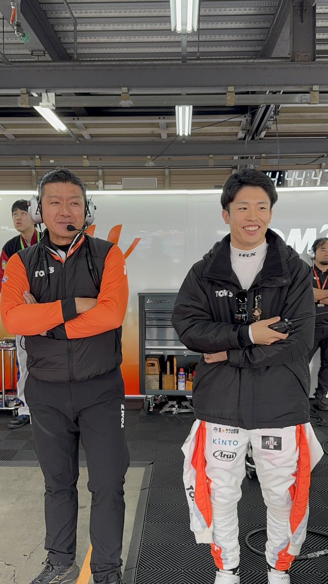 tomsracing's tweet image. 2025 #SUPERGT Rd.8
#MOTEGI  GT 300KM RACE
GRAND FINAL

#1 TGR TEAM au TOM’S
Q1突破しました✨
山下選手から坪井選手へバトンタッチ！

#TomsRacing
#SUPERGT30TH
#challenge 
#前人未到
#チーム一丸
