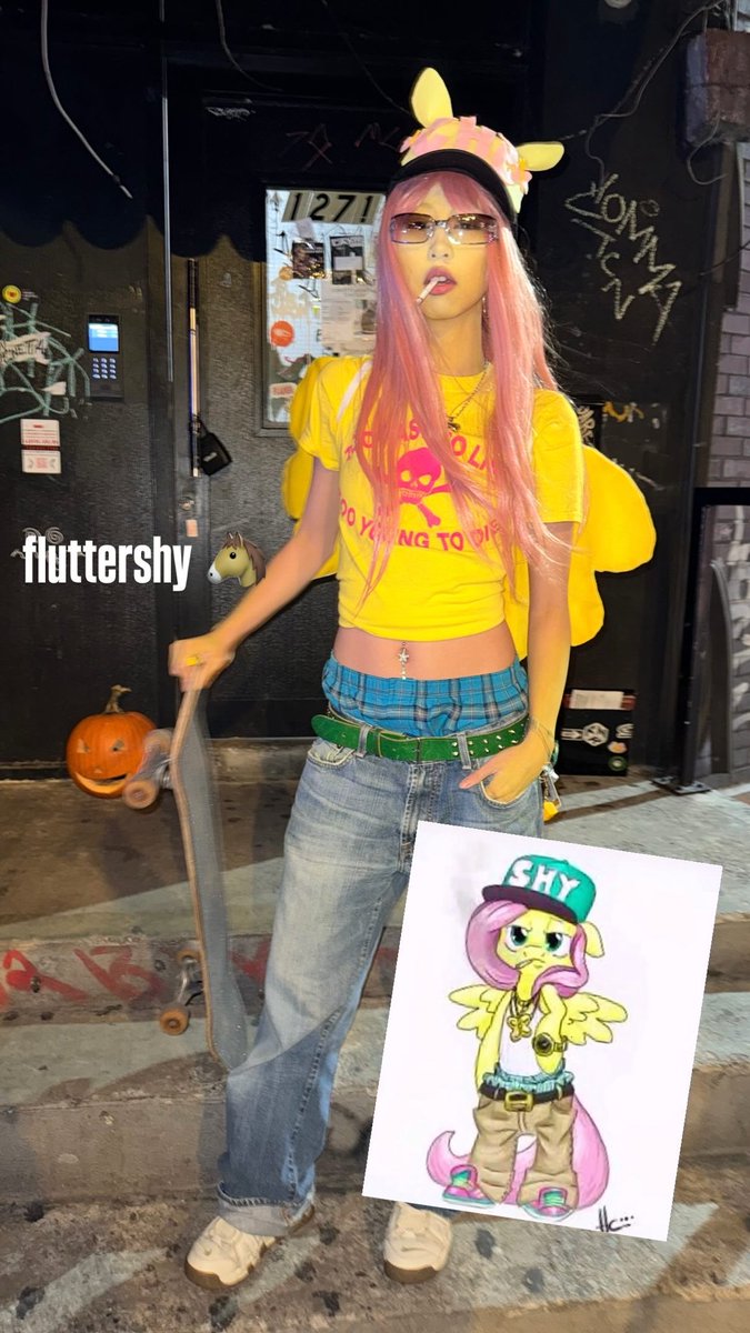 cher ☭ tweet media