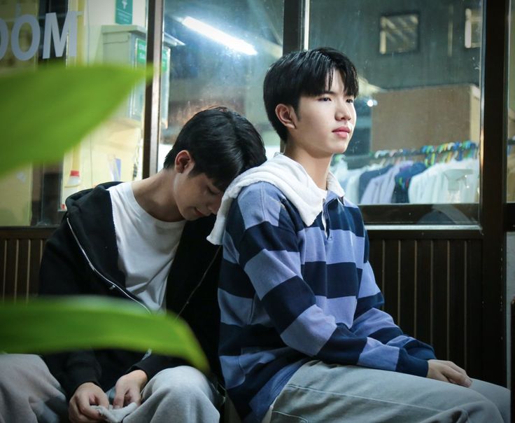 egoistichnai's tweet photo. Mawin: Then... Will you be the fortune teller's Boyfriend? Than I'll tell them, that I can no longer tolk to them...

Err: Ok. I'll be the fortune teller's Boyfriend 

Ohh I miss them 😭😭😭 
#MuTeLuvHiByMyLuck 
#seakeen #sea_ta_lay #keenkeno https://t.co/3ht3N44eQm