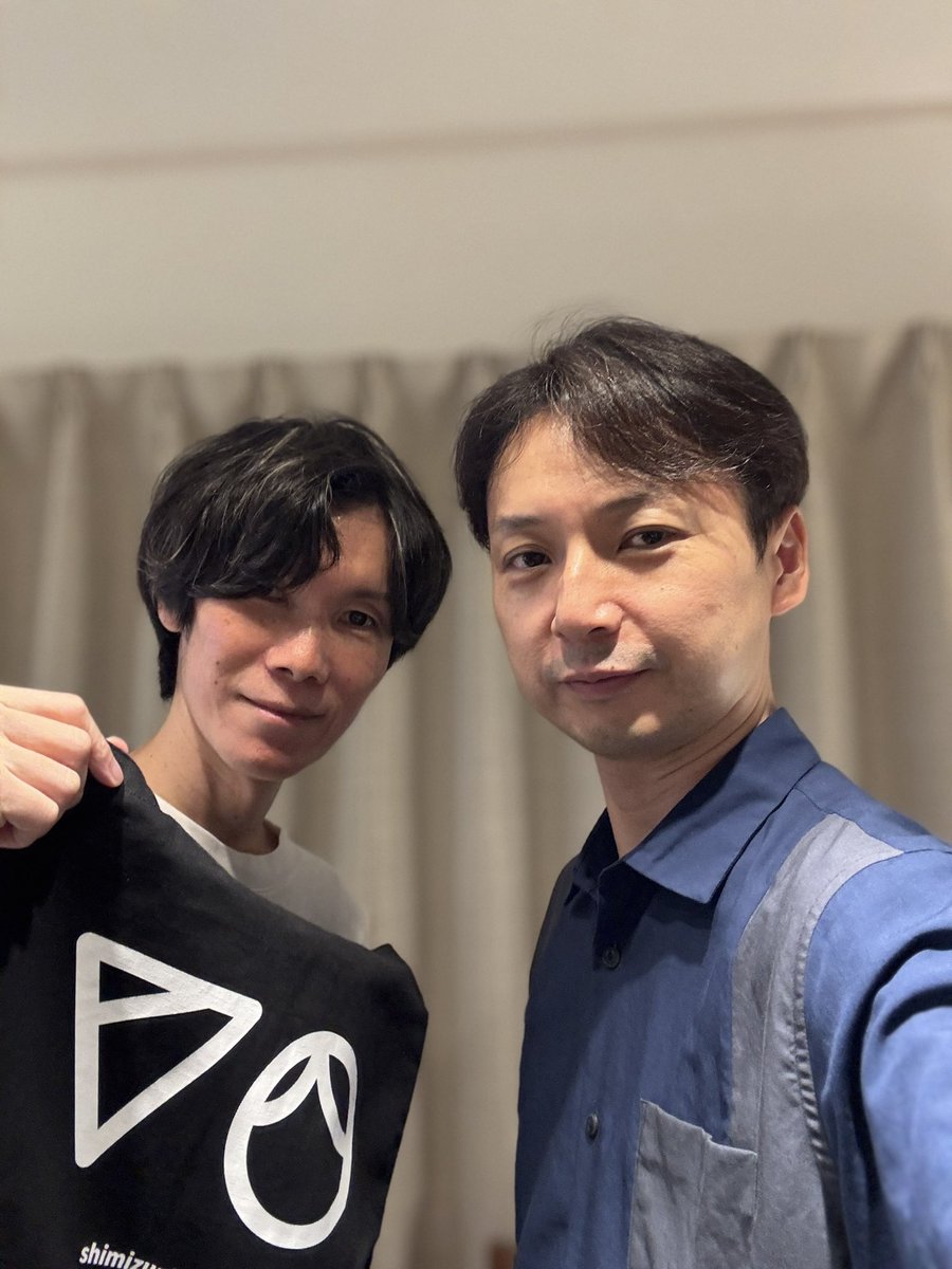 Makito_Nishiya's tweet photo. 我々清水西谷は今月デビュー10周年を迎えます。感謝感謝感謝！！
盟友朝岡さやかさん🎹とのトリオによる記念ライヴはもうすぐ、11/14（金）渋谷JZ Bratにて。まだ少しお席あります。我々のオリジナル曲ベスト盤のような記念ライヴに是非お越しください✨
https://t.co/qbjD8QWR6l https://t.co/ZxbX9aBcnp