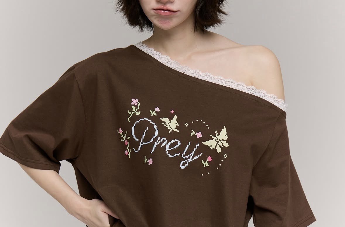 yoxrgravity's tweet image. เพิ่งเห็นว่าช่วงนี้แบรนด์ ppreyy ออกปาดไหล่รัวๆเลย 🤏🏻 เป็นแบบขอบลูกไม้ สีโทนน้ำตาล เทา ขาว น่ารักมาก ทรง oversized ราคา 300 นิดๆ