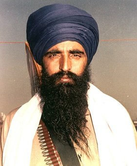 ambedkariteIND's tweet image. If demanding Khalistan is terrorism under the Constitution, then demanding a Hindu Rashtra is no different. Dhirendra Shastri’s march for Hindu Rashtra violates the Constitution — strict action must be taken against such anti-constitutional acts.