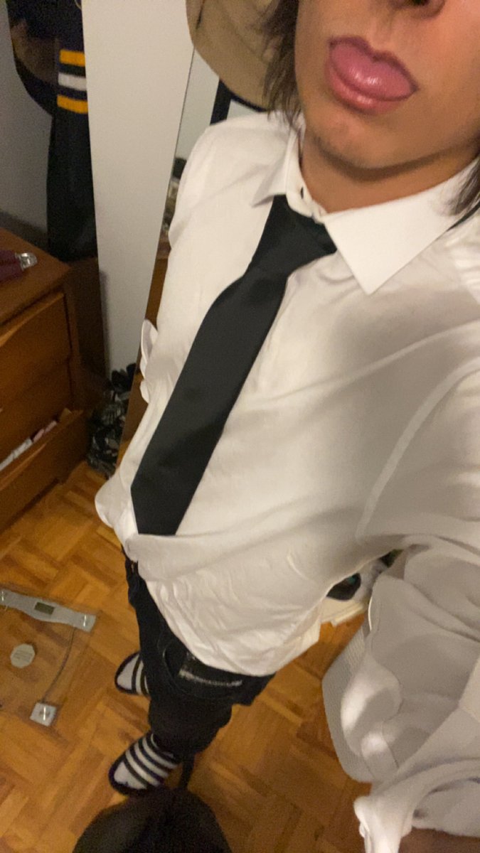 Chains47's tweet photo. i’m so in character i’ve been a loser my whole life and i want to die https://t.co/YuGuAnIARU