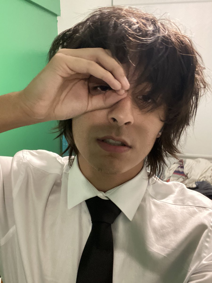Chains47's tweet photo. i’m so in character i’ve been a loser my whole life and i want to die https://t.co/YuGuAnIARU